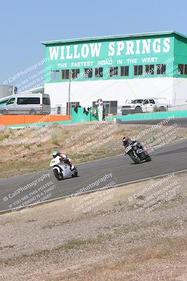 media/Apr-20-2025-AHRMA (Sun) [[393a79c373]]/Race/Group 11 early race/Turn 4b/